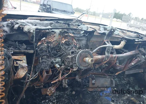 2002 Chevrolet Tahoe Ls z USA, uszkodzony, nr VIN 1GNEC13Z92R299104